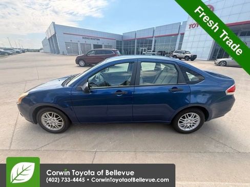 Used 2009 Ford Focus SE FWD image 7