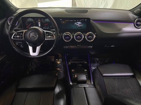 Used 2021 Mercedes-Benz GLA 250 w/ Premium Package image 34