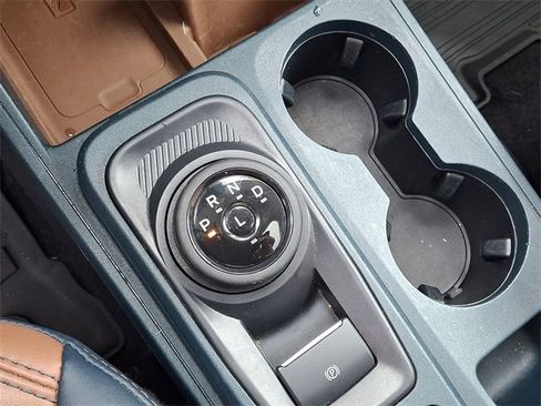 Used 2022 Ford Maverick Lariat w/ Lariat Luxury Package image 12