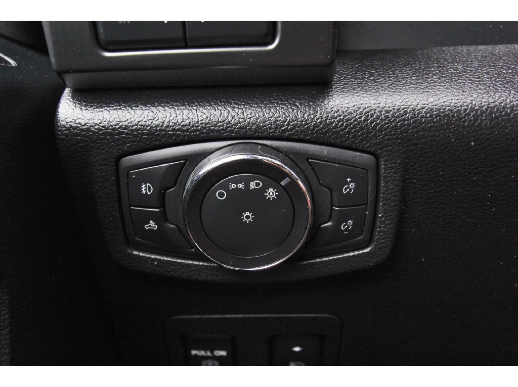 Used 2020 Ford F150 Lariat w/ Equipment Group 502A Luxury AWD/4WD image 18