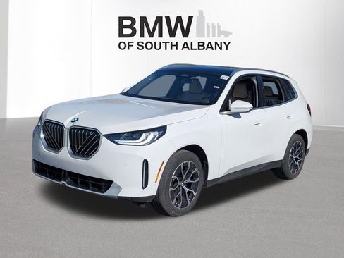 Used 2025 BMW X3 xDrive30 w/ Convenience Package AWD/4WD image 3