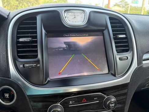 Used 2016 Chrysler 300 Limited RWD image 15