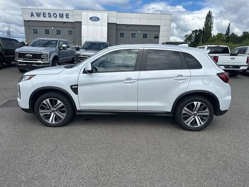 Used 2024 Mitsubishi Outlander Sport ES AWD/4WD image 2