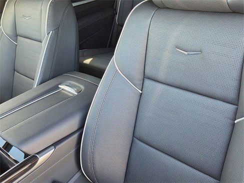 New 2026 Cadillac Escalade Luxury image 16