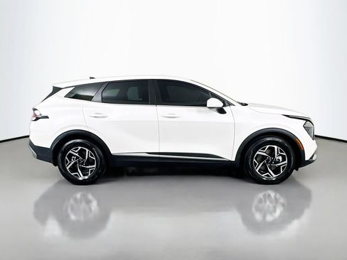 Used 2024 Kia Sportage LX FWD image 4
