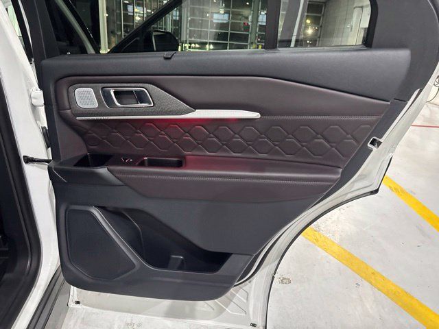 Used 2025 Ford Explorer Platinum w/ Ultimate Package AWD/4WD image 22