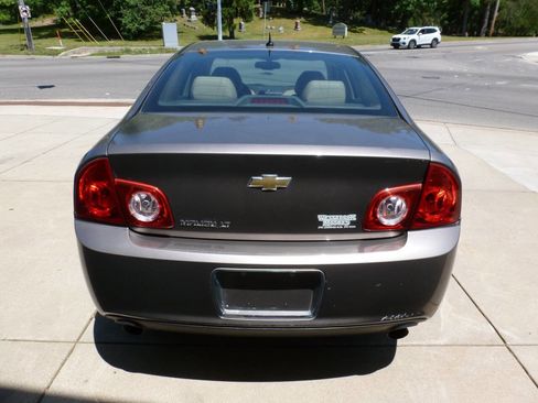 Used 2010 Chevrolet Malibu LT w/ HFV6 Engine Package FWD image 8