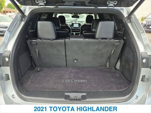 Used 2021 Toyota Highlander XSE FWD image 24