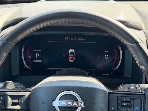 Used 2025 Nissan Rogue SL w/ Tech Package image 23