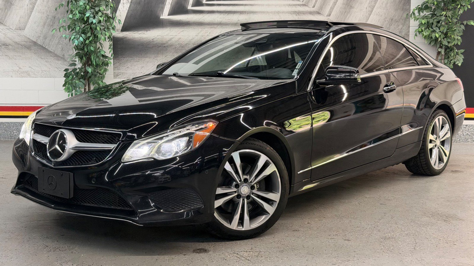 Used 2017 Mercedes-Benz E 400 4MATIC Coupe image 3