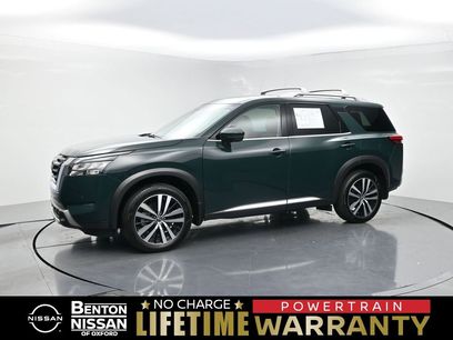 Used 2025 Nissan Pathfinder Platinum w/ Cargo Package