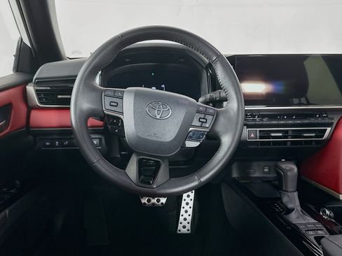 Used 2025 Toyota Camry XSE FWD image 18