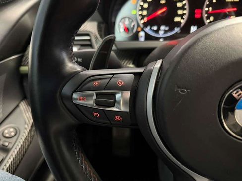 Used 2017 BMW M6 Coupe image 32