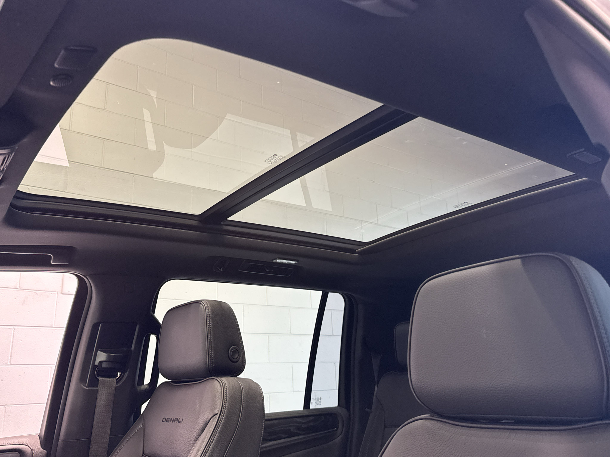 Used 2021 GMC Yukon XL Denali w/ Denali Premium Package AWD/4WD image 41