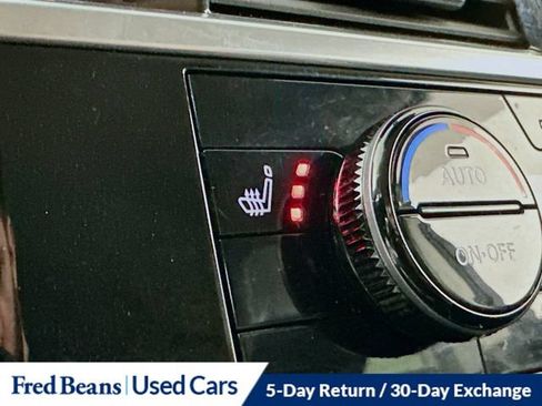 Used 2023 Nissan Pathfinder SL AWD/4WD image 19