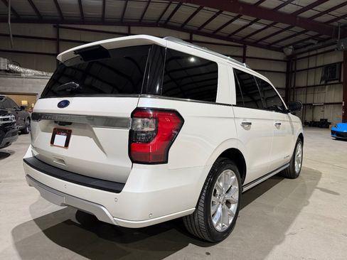 Used 2018 Ford Expedition Platinum RWD image 5