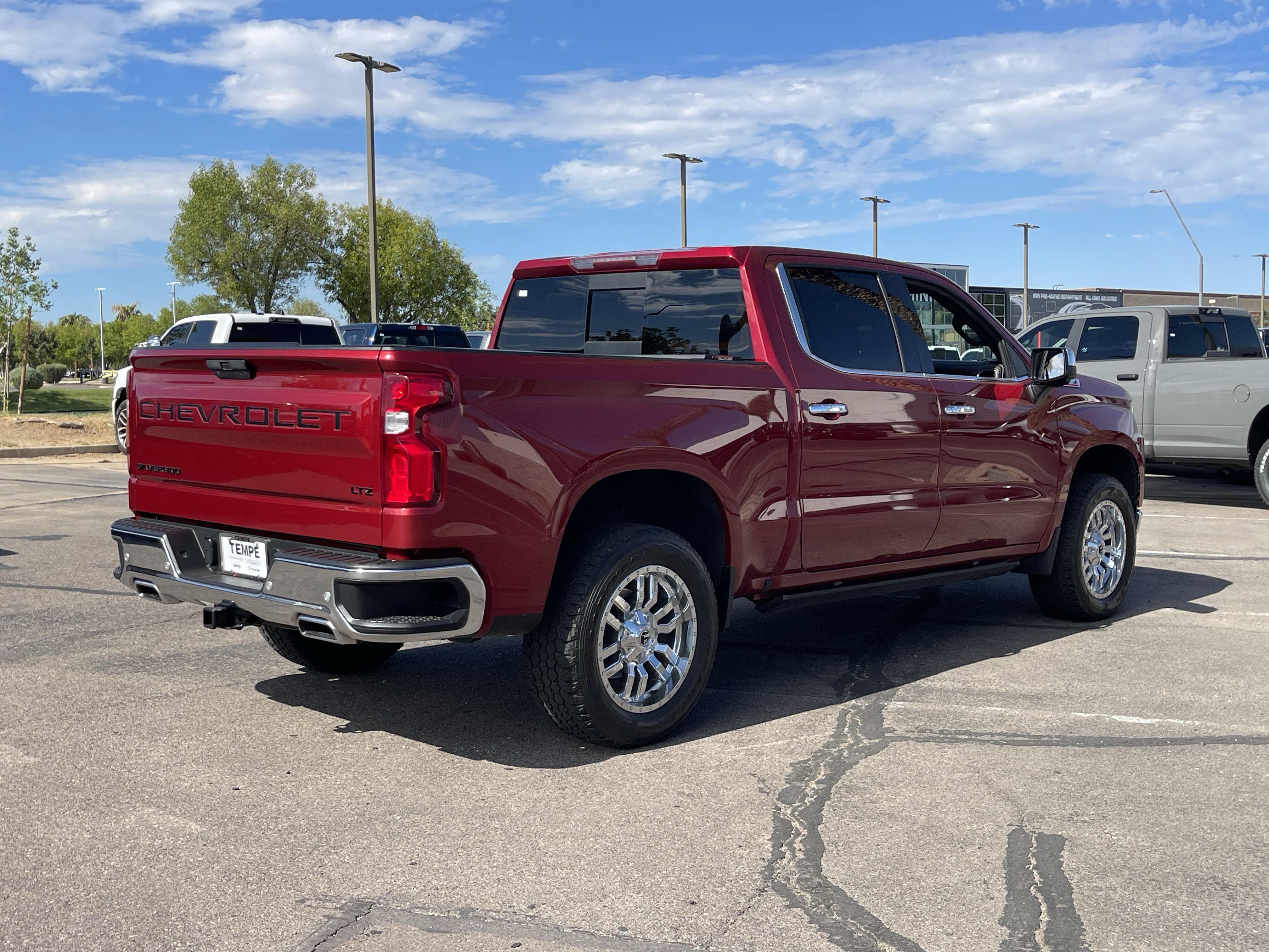 Used 2020 Chevrolet Silverado 1500 LTZ AWD/4WD image 5