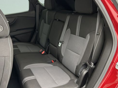 Used 2025 Chevrolet Blazer LT AWD/4WD image 11
