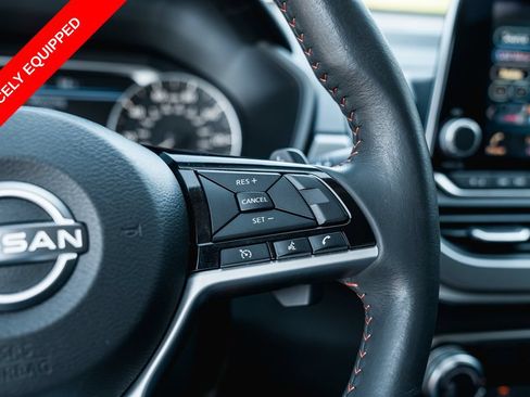 Used 2024 Nissan Altima 2.5 SR FWD image 16