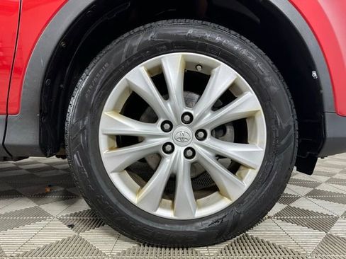 Used 2015 Toyota RAV4 Limited image 9