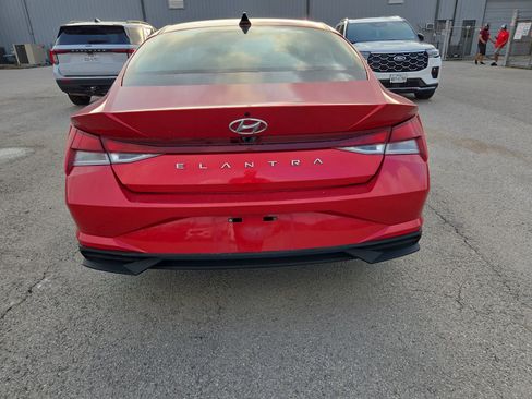 Used 2021 Hyundai Elantra SEL w/ Cargo Package FWD image 12