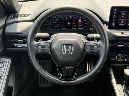 Used 2025 Honda Accord Sport image 15
