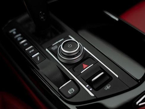Used 2022 Maserati Levante GT AWD/4WD image 57