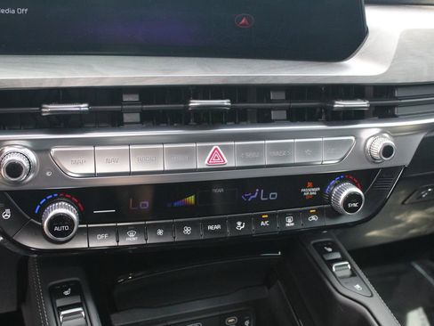 Used 2024 Kia Telluride SX Prestige X-Pro AWD/4WD image 16