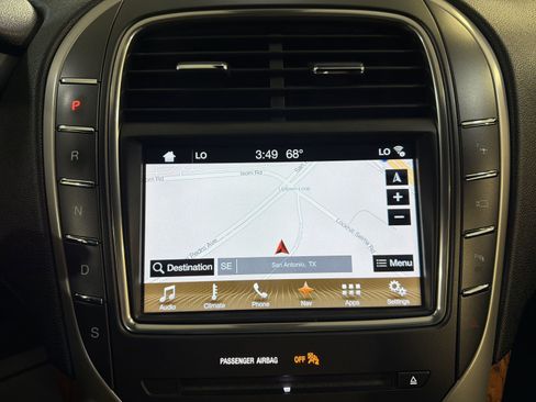 Used 2017 Lincoln MKX Reserve w/ Driver Assistance Package AWD/4WD image 19