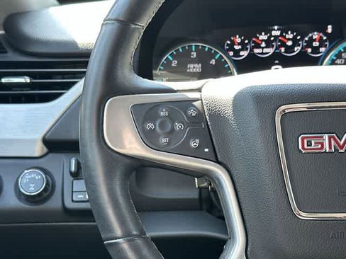 Used 2017 GMC Yukon XL SLT w/ Premium Edition image 9