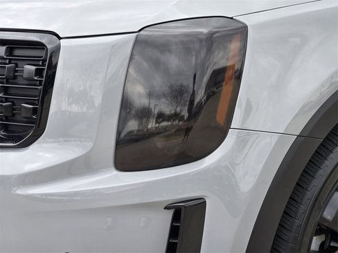 Certified 2022 Kia Telluride SX w/ SX Prestige Package image 15