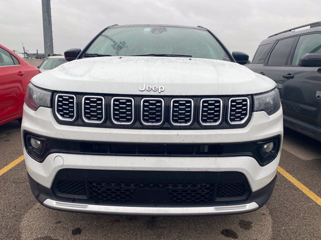 Used 2025 Jeep Compass Limited AWD/4WD image 18
