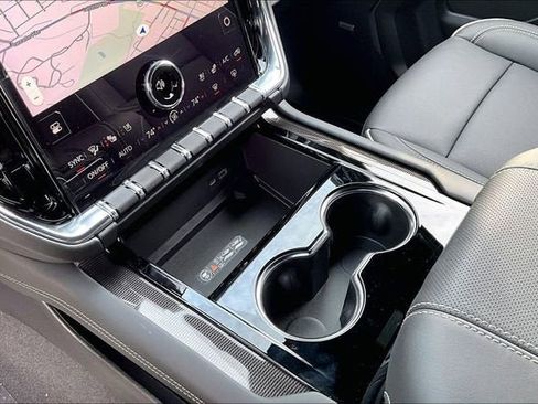 New 2026 GMC Yukon Elevation w/ Elevation Premium Package image 9