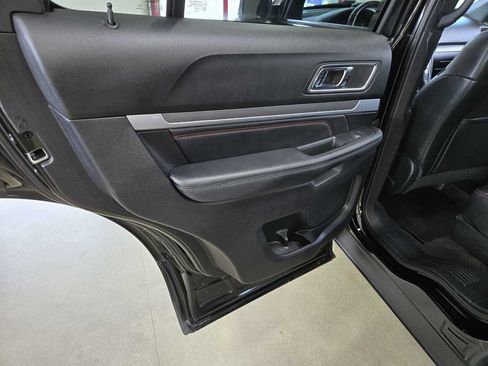Used 2018 Ford Explorer Sport w/ Equipment Group 401A AWD/4WD image 30