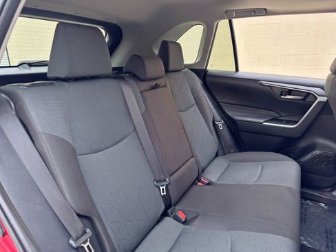 Used 2025 Toyota RAV4 XLE w/ Convenience Package FWD image 37