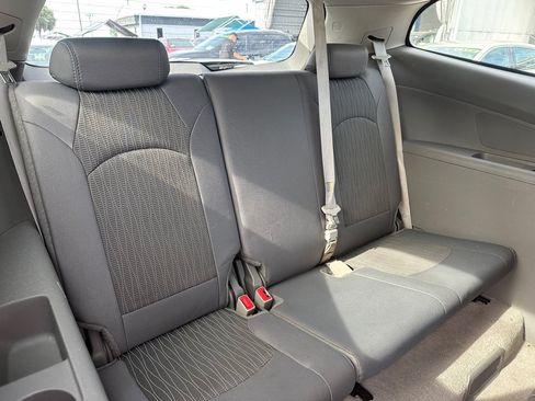 Used 2014 Chevrolet Traverse LT FWD image 17