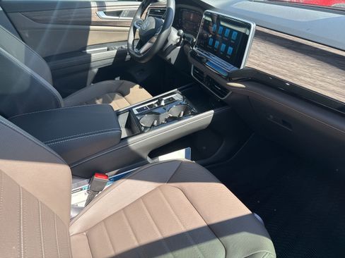 New 2026 Volkswagen Atlas SEL image 25