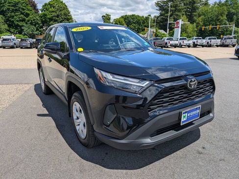 Used 2025 Toyota RAV4 LE AWD/4WD image 8