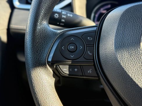 Used 2023 Toyota RAV4 LE image 22