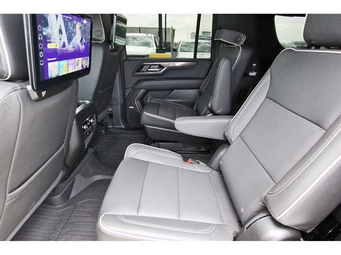 Used 2026 GMC Yukon XL Elevation w/ Elevation Premium Package image 7