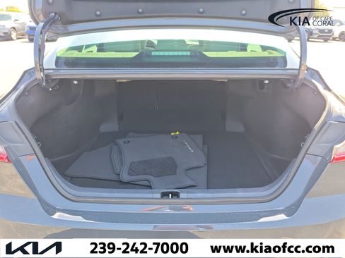 Used 2025 Toyota Camry XLE FWD image 12