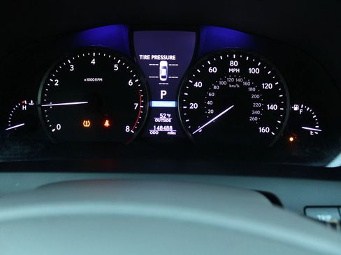 Used 2013 Lexus LS 460 w/ Comfort Pkg RWD image 8