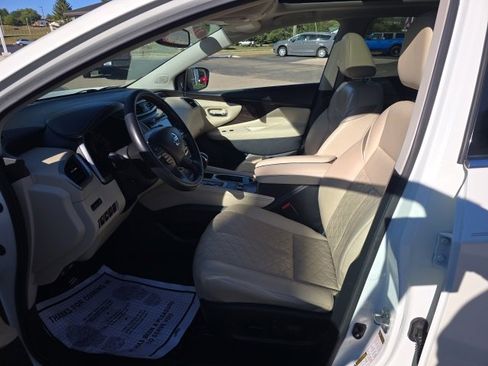 Used 2022 Nissan Murano Platinum w/ Cargo Package image 10