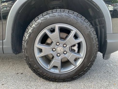 Used 2025 Honda Passport TrailSport image 29