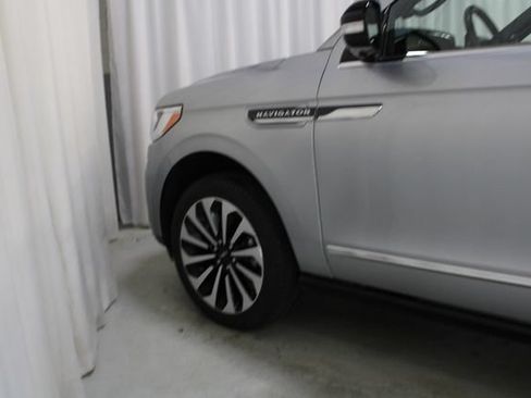 Certified 2024 Lincoln Navigator L Reserve AWD/4WD image 32