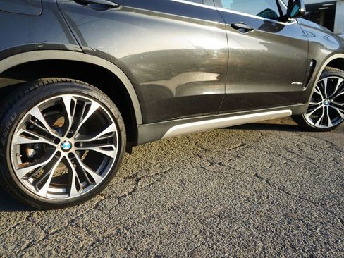 Used 2017 BMW X5 xDrive40e image 7