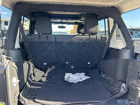 Used 2018 Jeep Wrangler Unlimited Sport S AWD/4WD image 13