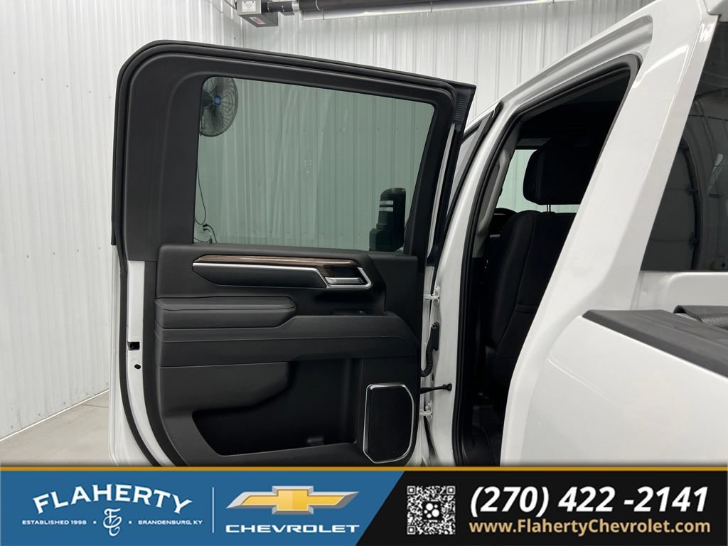 Used 2025 Chevrolet Silverado 2500 LT w/ Convenience Package AWD/4WD image 10