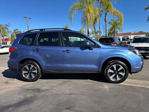 Used 2017 Subaru Forester 2.5i Premium w/ All-Weather Package image 5