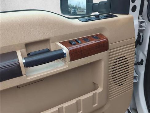 Used 2015 Ford F250 King Ranch image 24